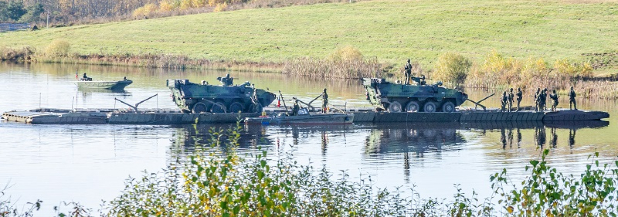 2_preprava_vojenske_techniky.jpg