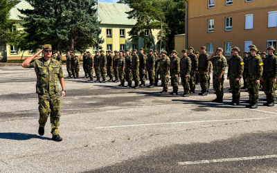 Nástup DVC k předání mince 152. žpr