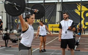 snatch_to_overhead_25kg.jpg